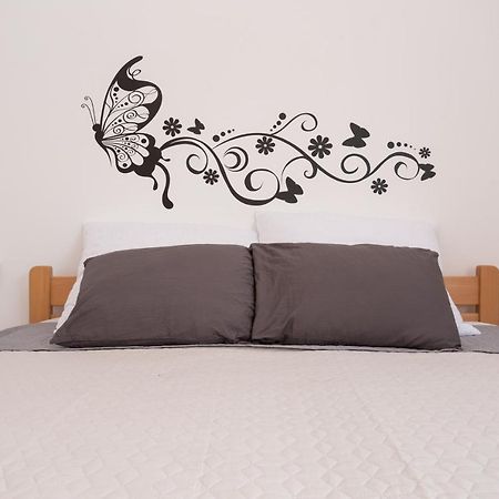 Lara - Apartment Near The Beach เวอร์บนิค ภายนอก รูปภาพ