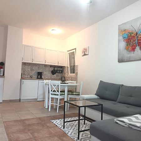 Lara - Apartment Near The Beach เวอร์บนิค ภายนอก รูปภาพ