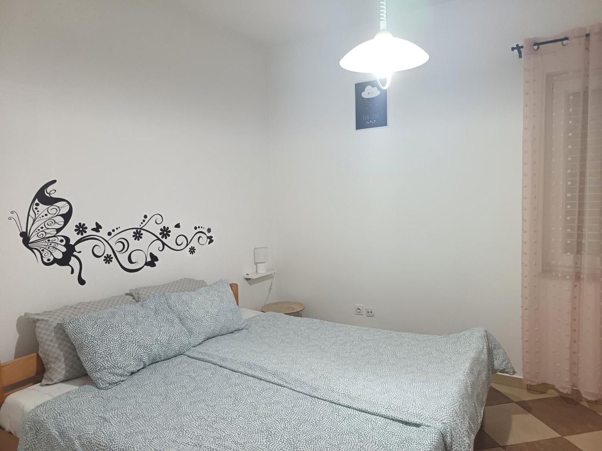 Lara - Apartment Near The Beach เวอร์บนิค ภายนอก รูปภาพ